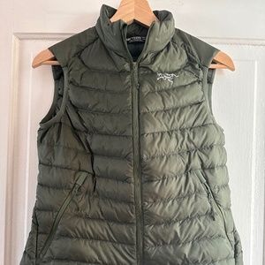 Arcteryx women's small green vest